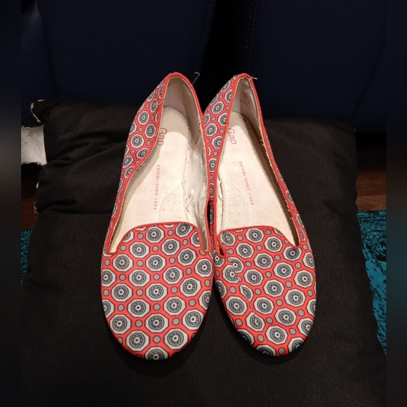 Vintage Gap Women’s Ballet Flats, Red with Art Deco Geometric print Size 7.5 - Picture 1 of 5